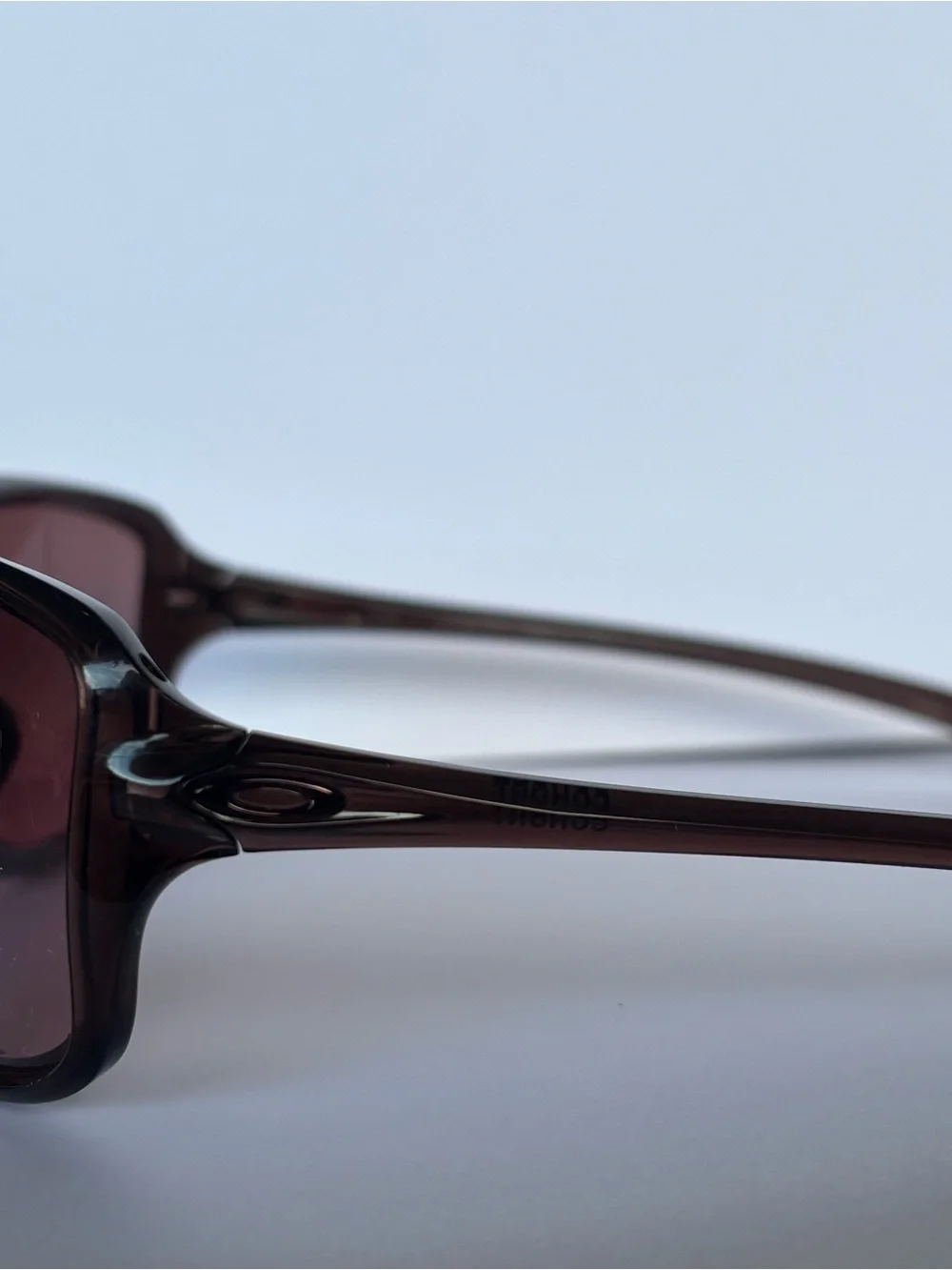 Oakley authentic women